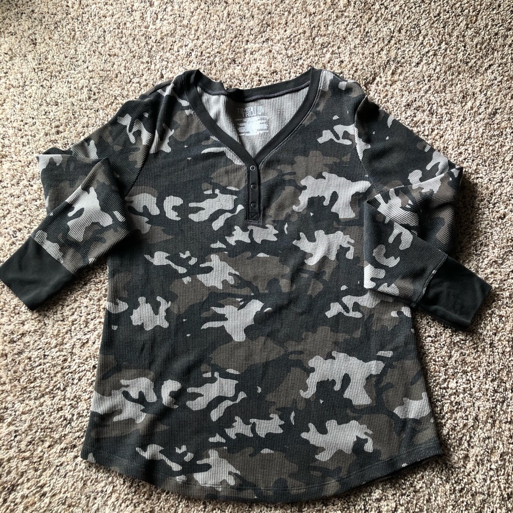 Camo Henley
